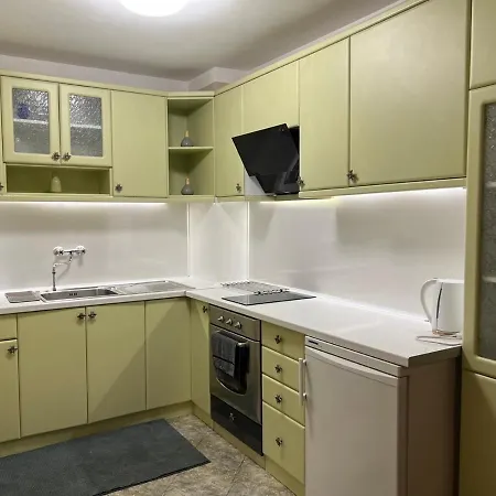 アパート Luxury Ani