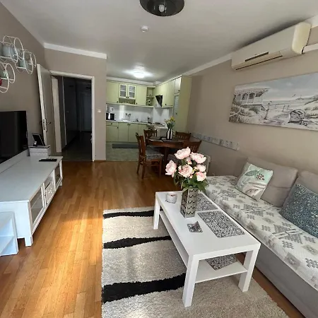 Luxury Ani Apartment *